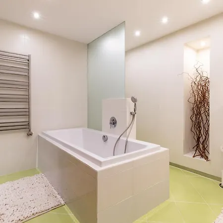 Park Angelinum-klimatizacia, Vyrobnik Ladu Apartament