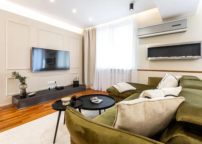 Park Angelinum-klimatizacia, Vyrobnik Ladu *