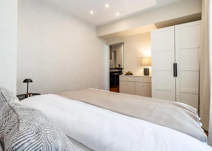 Park Angelinum-klimatizacia, Vyrobnik Ladu *