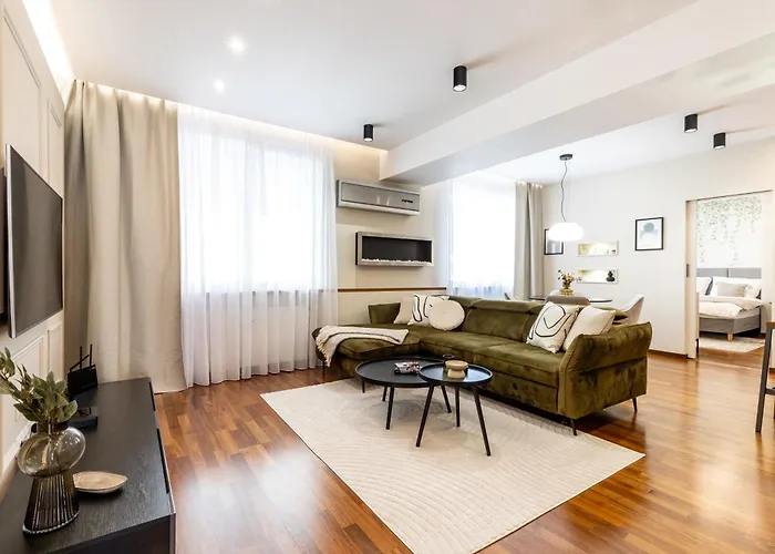 Park Angelinum-klimatizacia, Vyrobnik Ladu *